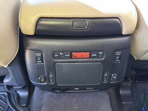 Used 2018 Nissan Armada Platinum RWD image 22
