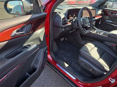 New 2026 Chevrolet Traverse RS w/ LPO, Floor Liner Package image 9