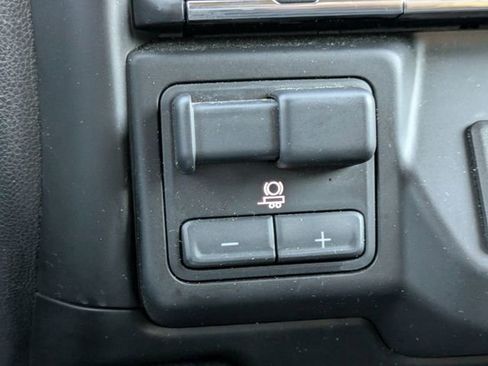 Used 2021 GMC Sierra 1500 Elevation w/ Preferred Package image 32