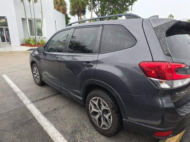 Certified 2021 Subaru Forester Premium AWD/4WD image 4