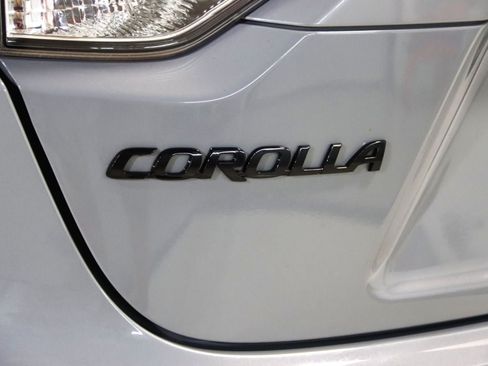 Used 2022 Toyota Corolla SE w/ Carpet Mat Package (TMS) FWD image 13