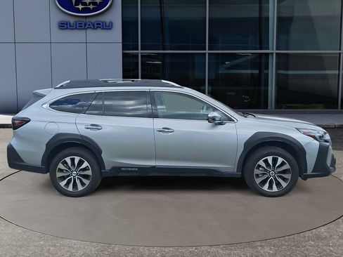 Certified 2024 Subaru Outback Touring AWD/4WD image 9