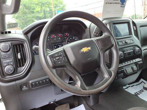 Used 2024 Chevrolet Silverado 2500 Custom w/ Custom Convenience Package AWD/4WD image 11
