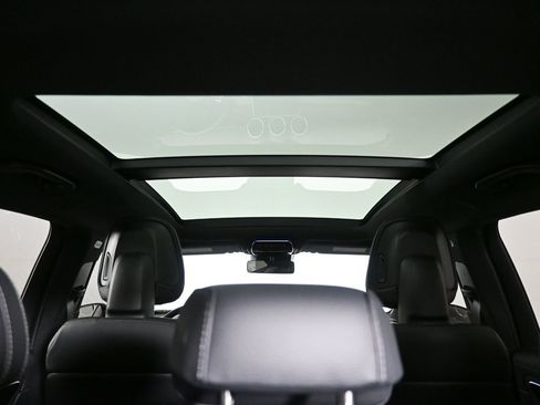 Used 2025 Mercedes-Benz GLC 43 AMG 4MATIC image 19