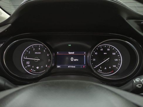 Used 2022 Buick Encore GX Essence FWD image 23