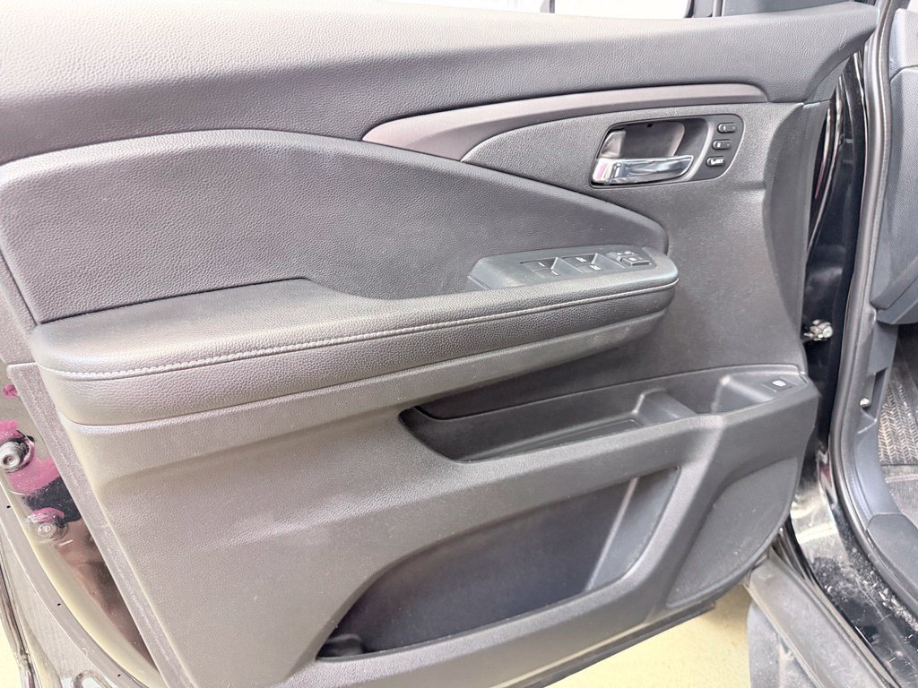 Used 2023 Honda Ridgeline RTL image 6