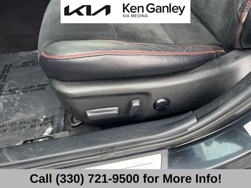 Used 2015 Toyota Camry XSE w/ Advanced Technology Package image 28