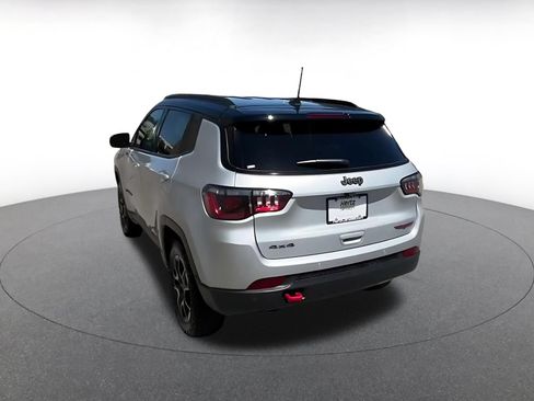 Used 2026 Jeep Compass Trailhawk AWD/4WD image 9