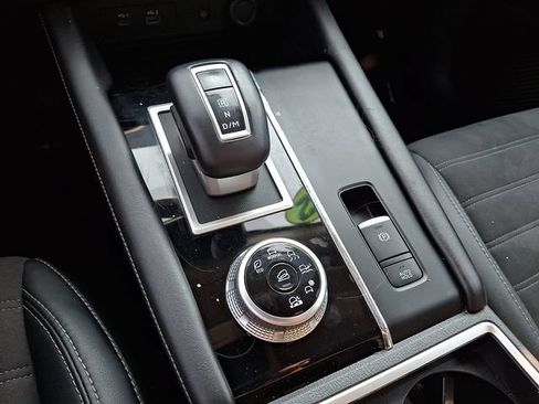 Used 2022 Mitsubishi Outlander SE AWD/4WD image 14