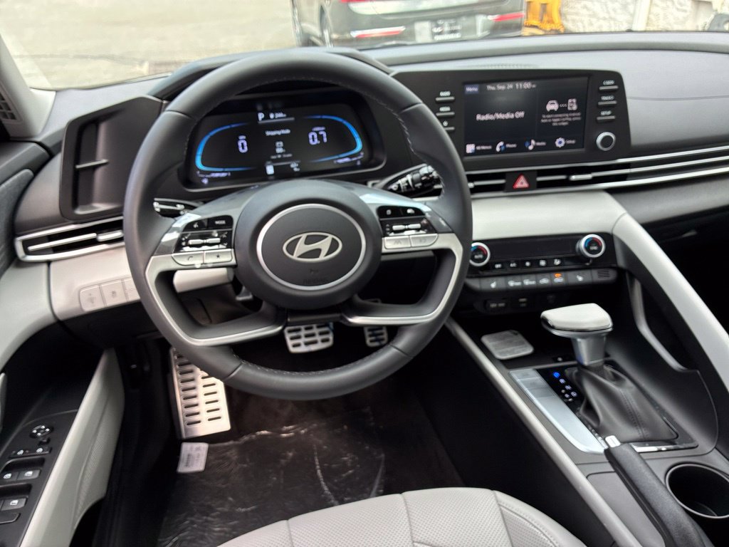 New 2026 Hyundai Elantra SEL Sport FWD image 28