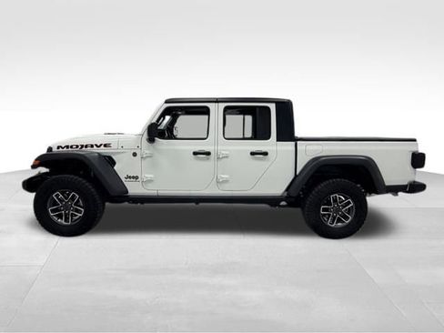 Used 2024 Jeep Gladiator Mojave image 3