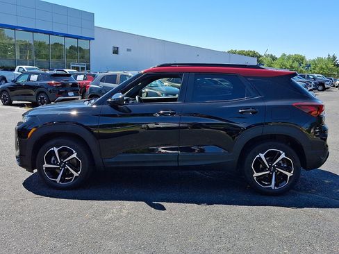 Used 2021 Chevrolet TrailBlazer RS w/ Sun and Liftgate Package AWD/4WD image 4