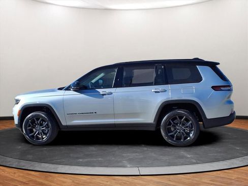 New 2025 Jeep Grand Cherokee L Limited AWD/4WD image 11