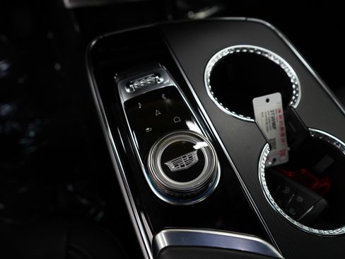 Used 2024 Cadillac Lyriq Luxury image 22