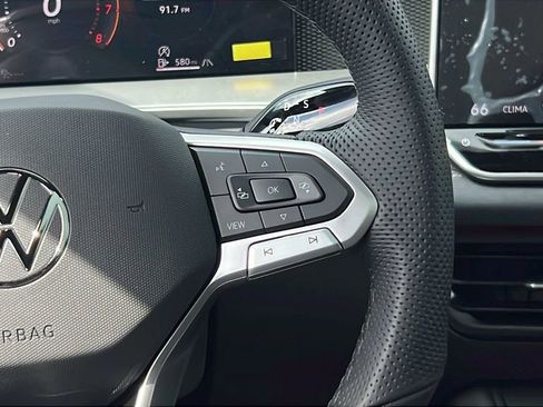 New 2026 Volkswagen Tiguan SE R-Line image 26