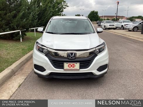 Used 2022 Honda HR-V LX image 2