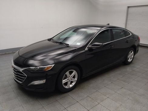 Used 2022 Chevrolet Malibu LS w/ Driver Confidence Package II image 2