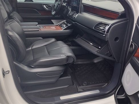 Certified 2024 Lincoln Navigator L Reserve image 20