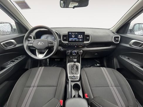 Certified 2024 Hyundai Venue SEL image 13