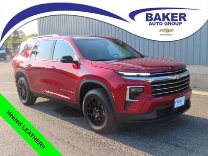 Used 2025 Chevrolet Traverse LT w/ Driver Confidence Package