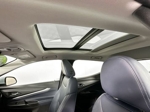Used 2023 Chevrolet Bolt EUV Premier w/ Sun & Sound Package FWD image 19