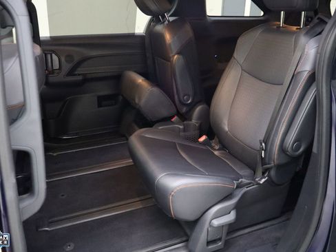 Used 2023 Toyota Sienna XSE image 27