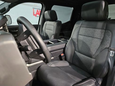 Used 2025 Toyota Tundra Limited image 24