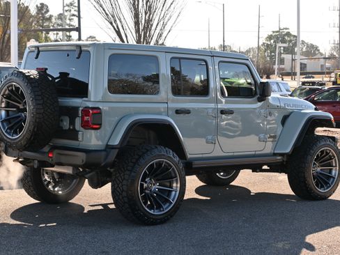 Used 2024 Jeep Wrangler Rubicon 392 image 15