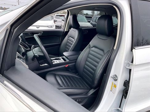 Used 2021 Ford Edge SEL image 9