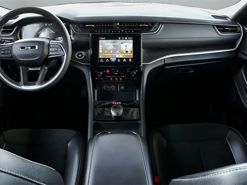 Used 2024 Jeep Grand Cherokee L Laredo image 25