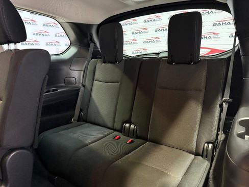 Used 2019 Nissan Pathfinder SV image 38