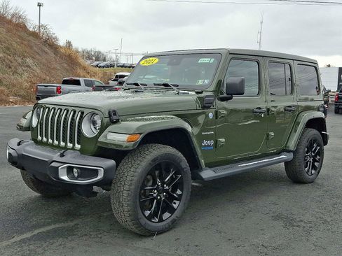 Used 2021 Jeep Wrangler Unlimited Sahara w/ Cold Weather Group image 3