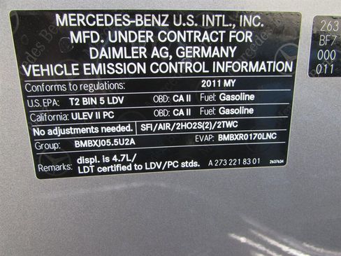 Used 2011 Mercedes-Benz GL 450 4MATIC image 36
