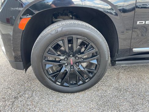 Used 2021 GMC Yukon XL Denali w/ Denali Premium Package AWD/4WD image 33