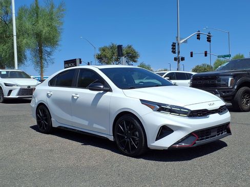 Used 2023 Kia Forte GT w/ GT2 Package FWD image 3