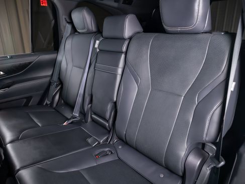 Used 2025 Lexus LX 600 4WD w/ Appearance Package image 24