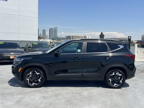 Used 2026 Kia Seltos EX FWD image 3
