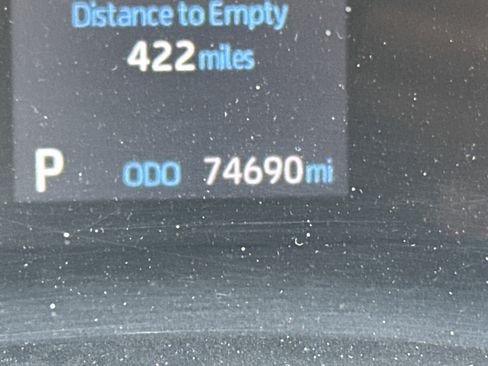 Used 2021 Toyota Highlander LE image 21