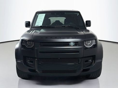Used 2023 Land Rover Defender 110 SE AWD/4WD image 2