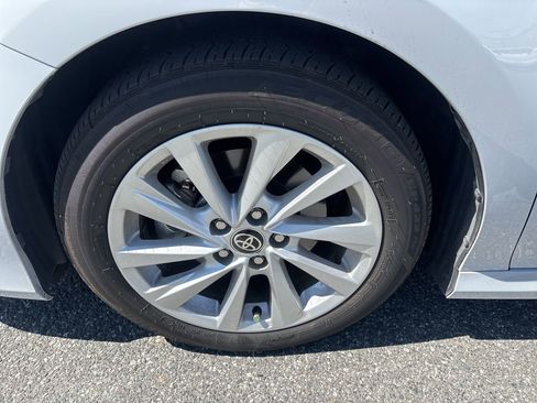 Used 2024 Toyota Camry LE w/ Convenience Package image 11