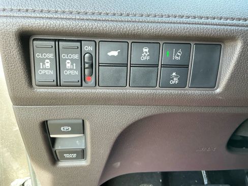 Used 2018 Honda Odyssey EX-L image 37