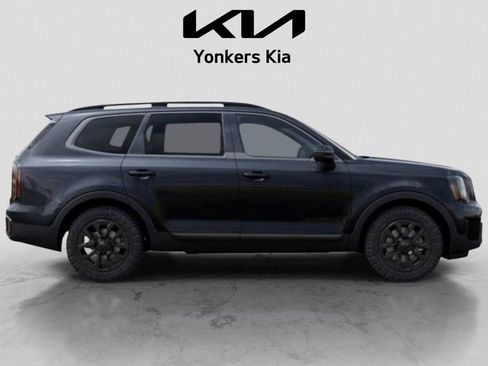 Used 2025 Kia Telluride AWD image 7