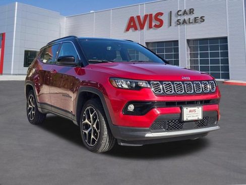 Used 2025 Jeep Compass Limited AWD/4WD image 3