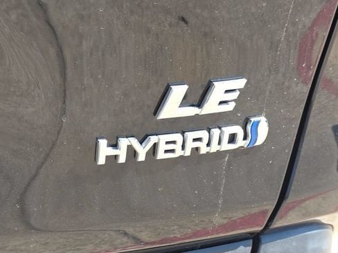 Used 2024 Toyota RAV4 LE AWD/4WD image 14