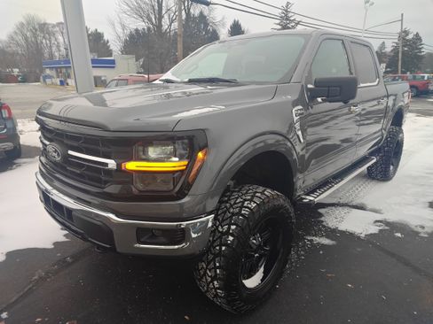 Used 2024 Ford F150 XLT w/ Tow/Haul Package image 2