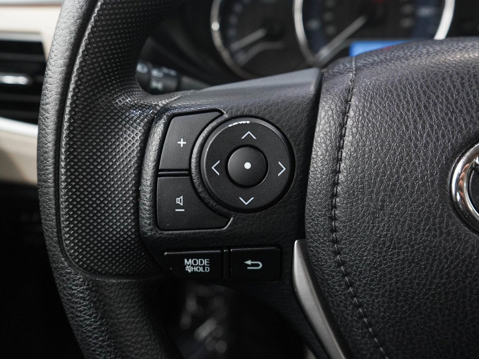 Used 2016 Toyota Corolla LE FWD image 24