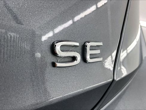 Used 2024 Volkswagen Jetta SE FWD image 8