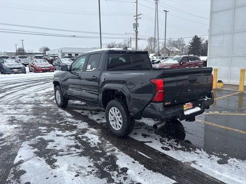 New 2026 Toyota Tacoma SR5 AWD/4WD image 3