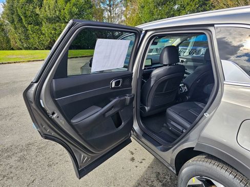 New 2026 Kia Sorento EX image 23