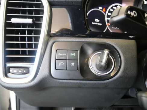Used 2023 Porsche Cayenne AWD/4WD image 14